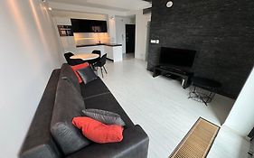 Black&White Angel Apartment